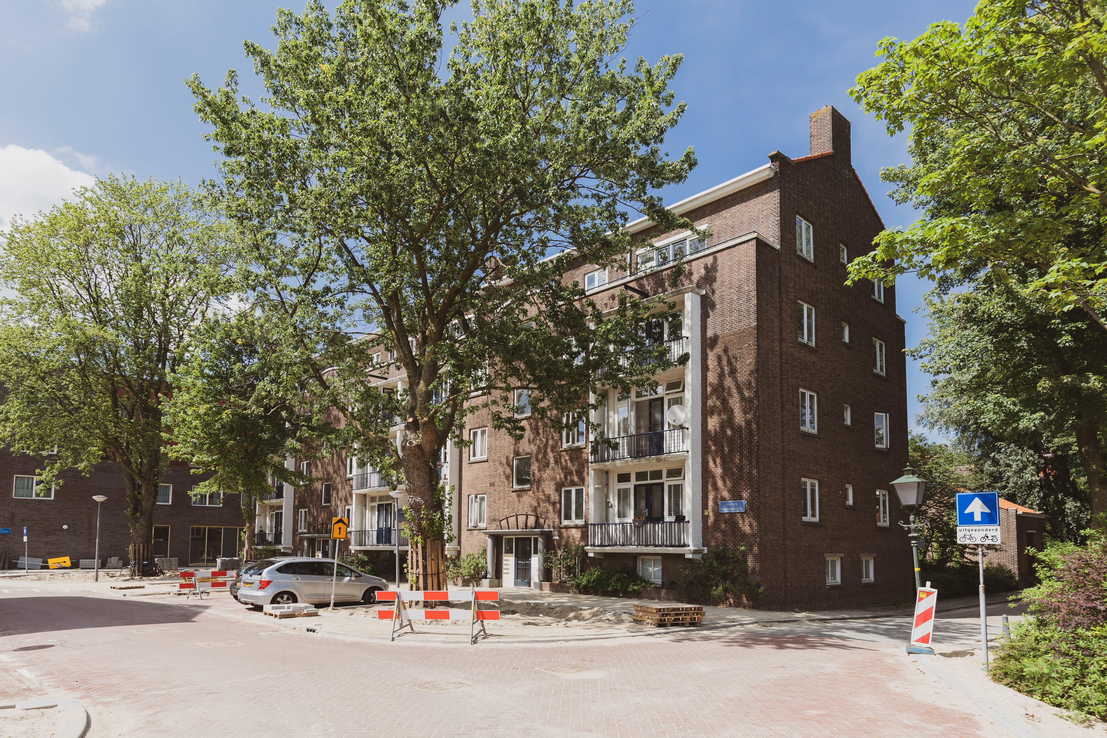 Chris Bennekerslaan en Robert Baeldestraat