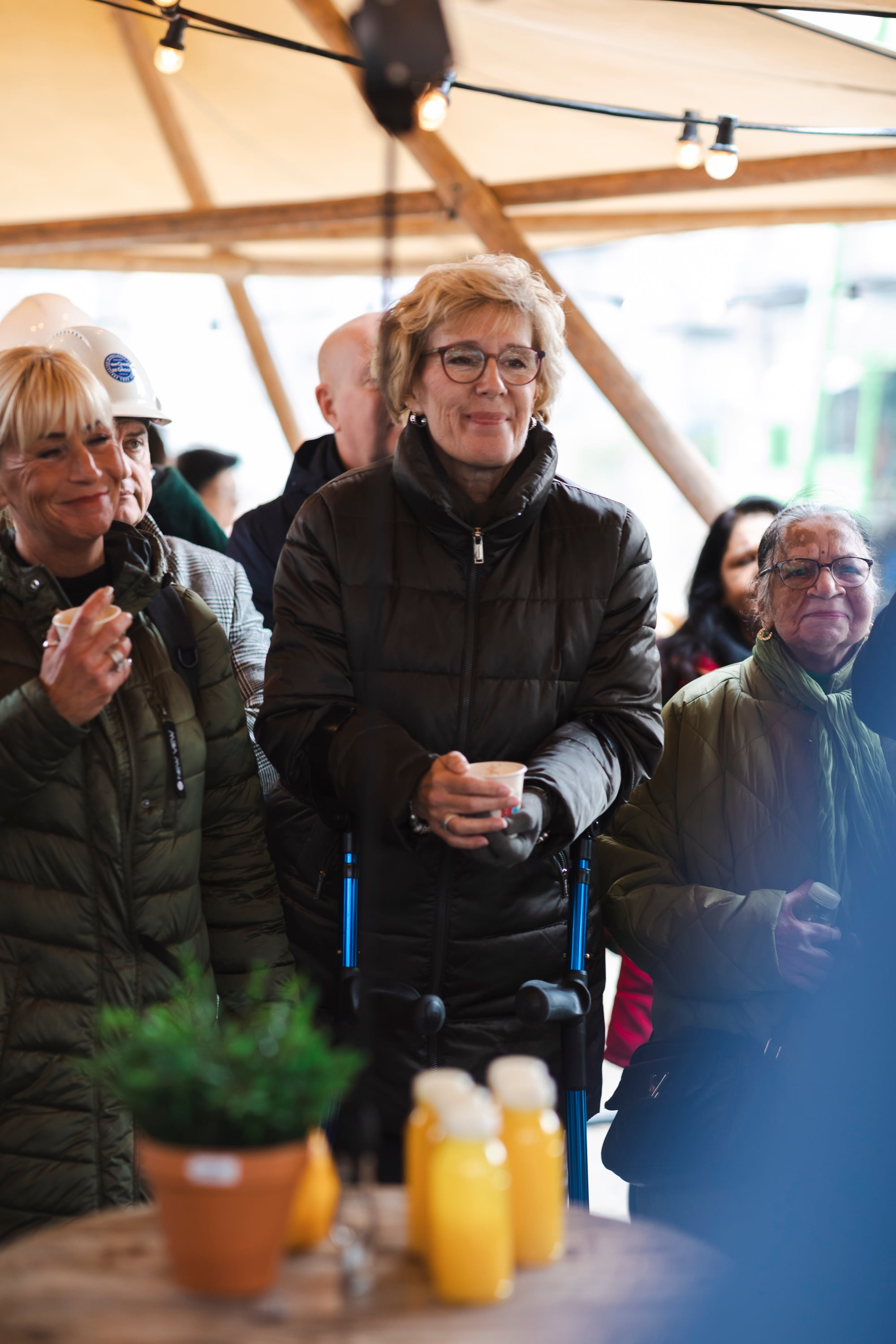 Oostervantkwartier foto bewoners en medewerker buurtbeheer Suus