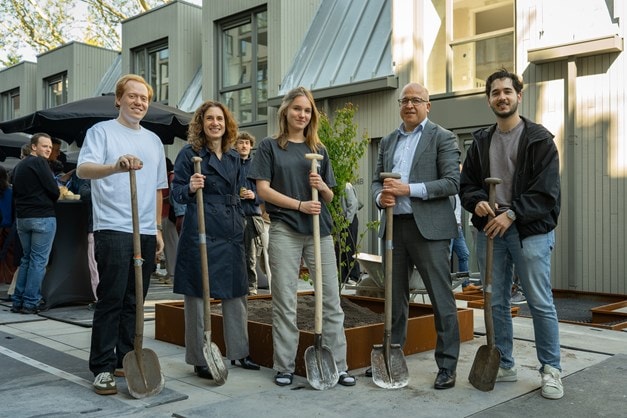 Oplevering De Gravin: 55 nieuwe betaalbare woningen aan de ’s‑Gravendijkwal