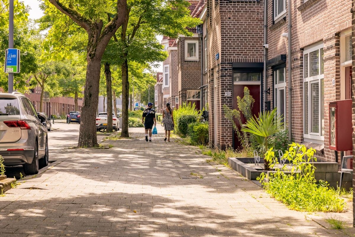 Lopen_in_Bloemhof