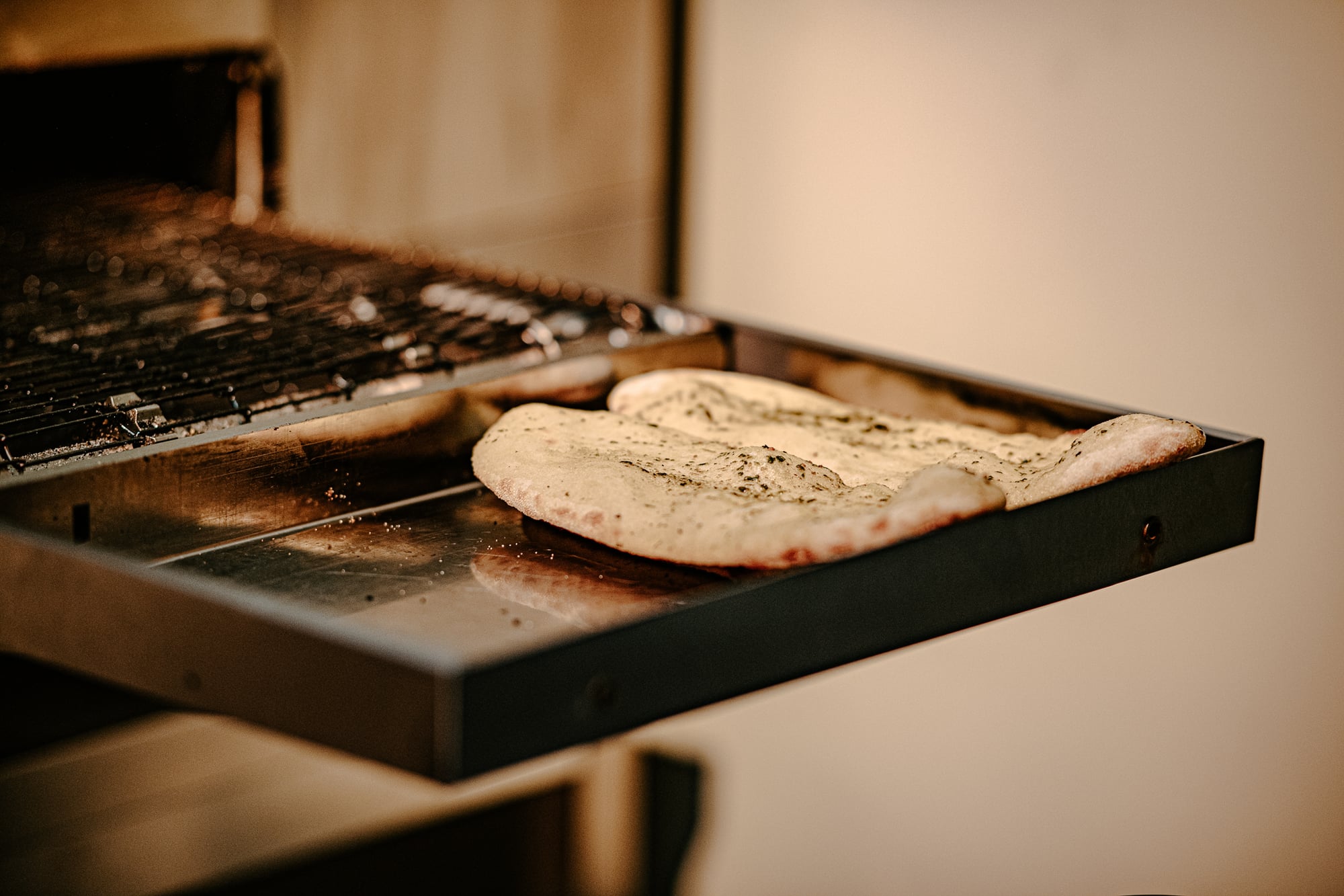 Twee broodjes vers uit de oven