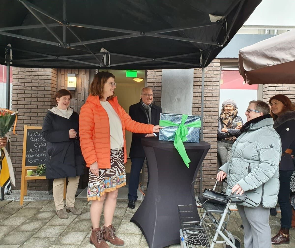 Opening ontmoetingsruimte Prinsessenflats