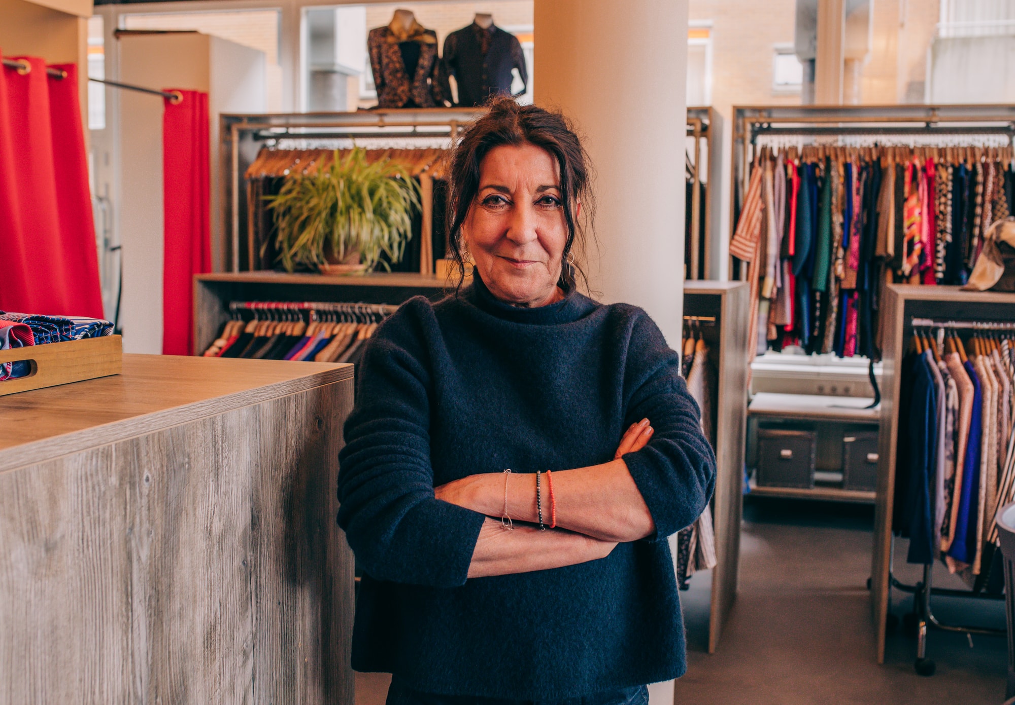 Ondernemer Nettie Immink in bedrijfsruimte Dress for Success