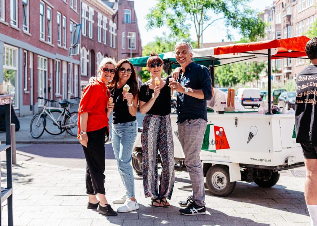 Ijsjesactie Linker Rotterkade