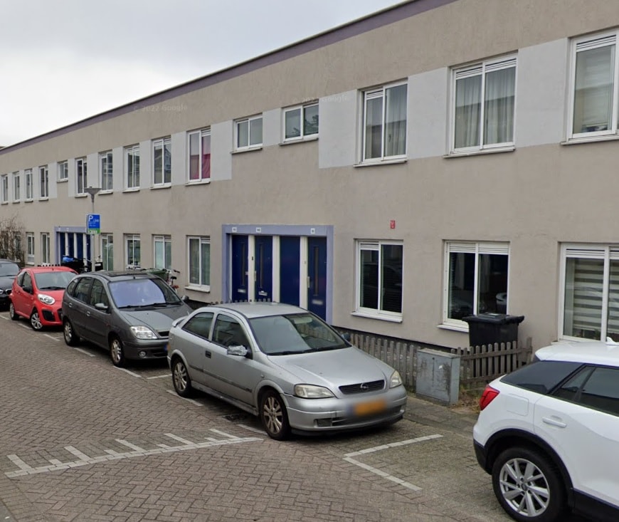 Voorkant van de woongebouwen Kossel
