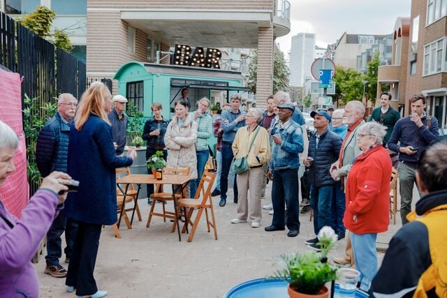Bewoners bij de onthulling van het ontwerp van het nieuwe Odeon