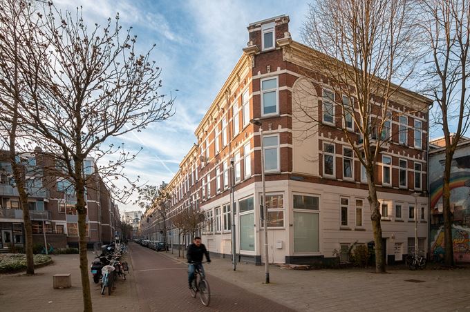 De hoek van de Bajonetstraat en Kogelvangerstraat 